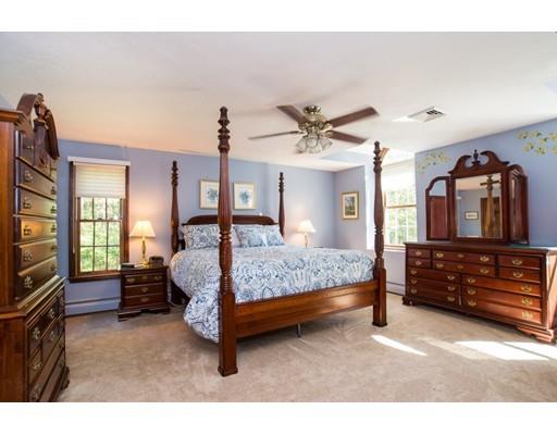 8 Pierce Ln, Upton, MA 01568 photo 9