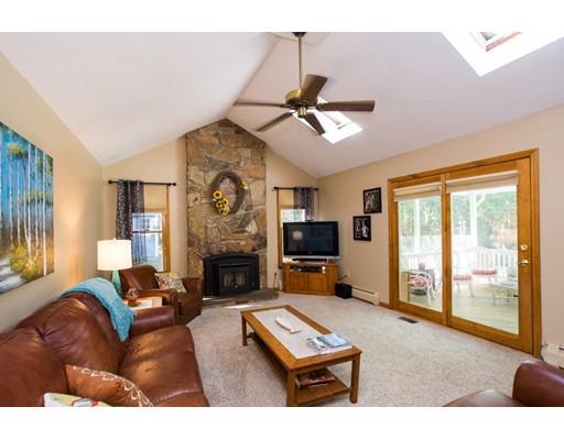 8 Pierce Ln, Upton, MA 01568 photo 8
