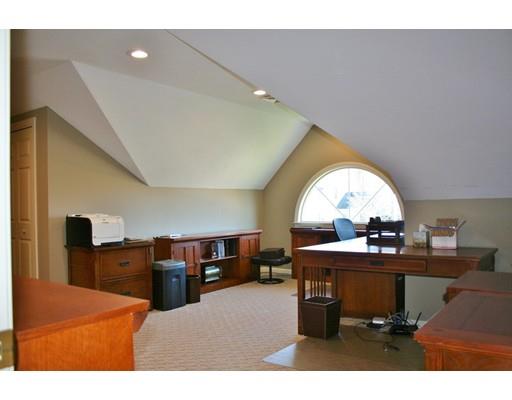 40 Etre Dr, Worcester, MA 01604 photo 17