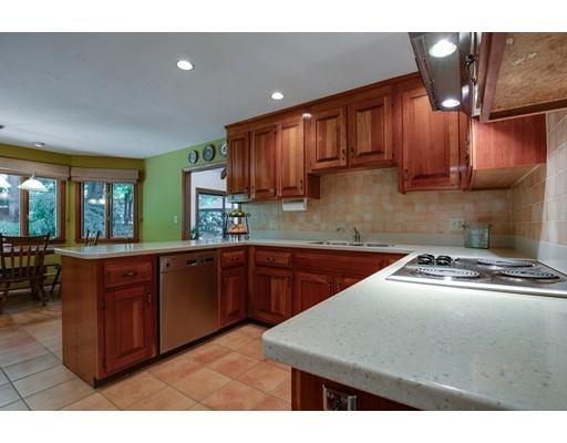 63 Monadnock Rd, Wellesley, MA 02481 photo 15