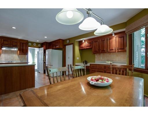63 Monadnock Rd, Wellesley, MA 02481 photo 14