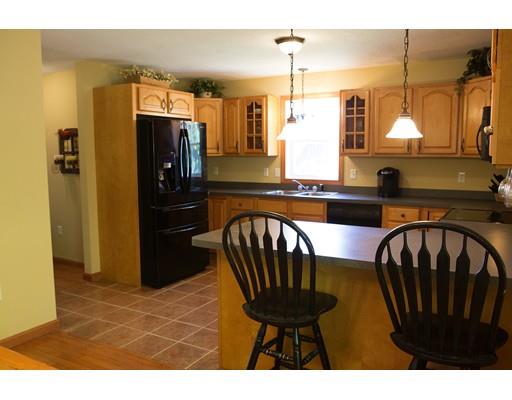 122 Saunders St, Gardner, MA 01440 photo 5