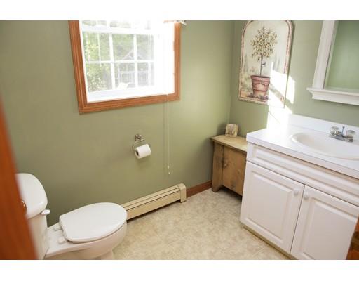 122 Saunders St, Gardner, MA 01440 photo 13