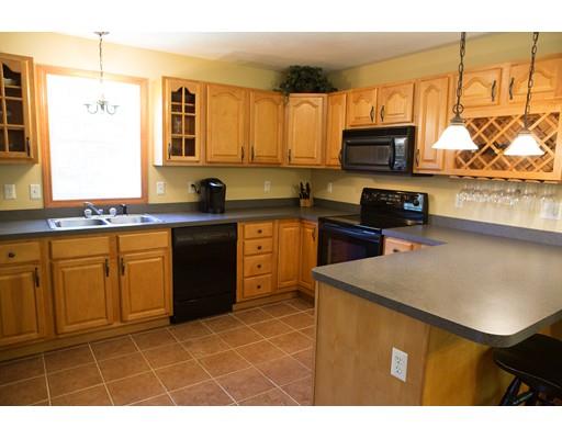 122 Saunders St, Gardner, MA 01440 photo 3