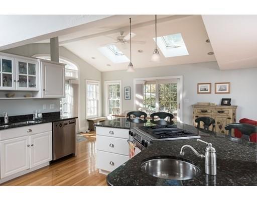 1 Shute Ave, Hingham, MA 02043 photo 4