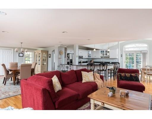1 Shute Ave, Hingham, MA 02043 photo 10