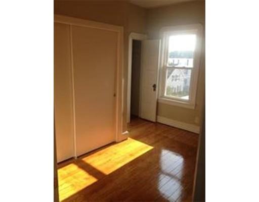 27 Earle St, Fall River, MA 02723 photo 4