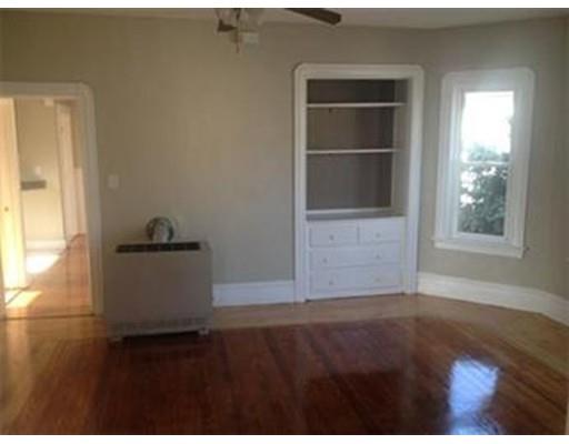 27 Earle St, Fall River, MA 02723 photo 3