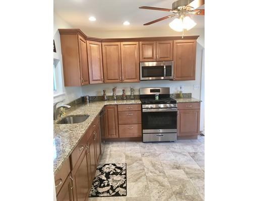 14 Centre St, Danvers, MA 01923 photo 1