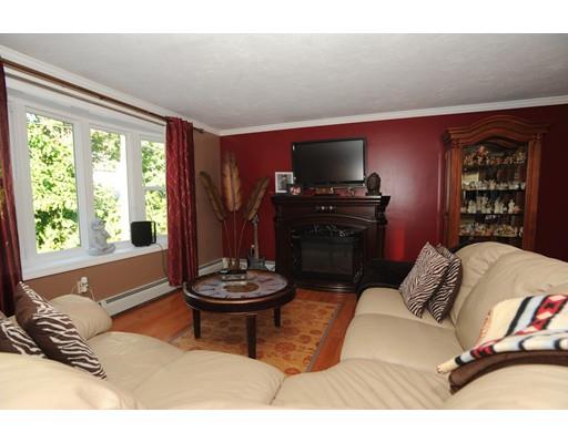 33 Wayland St, Fall River, MA 02720 photo 2