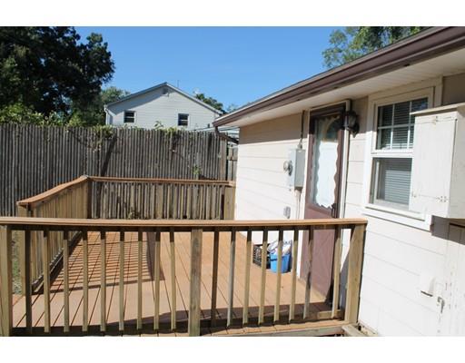 86 Howes St, Springfield, MA 01118 photo 17