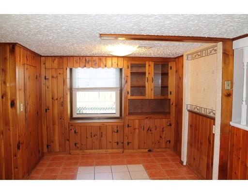 86 Howes St, Springfield, MA 01118 photo 6