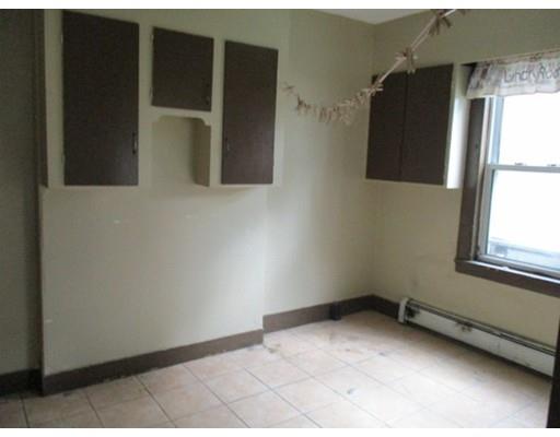 50 Buckingham St, Springfield, MA 01109 photo 4
