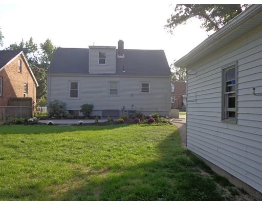 33 Strong St, Springfield, MA 01104 photo 3