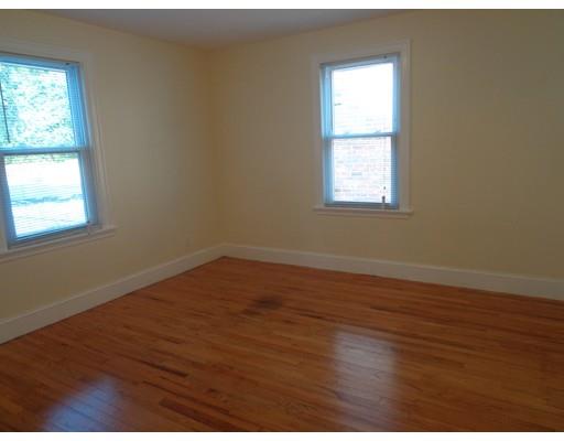 33 Strong St, Springfield, MA 01104 photo 7