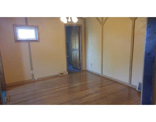 223 Valley St, Woonsocket, RI 02895 photo 4