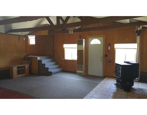 223 Valley St, Woonsocket, RI 02895 photo 8