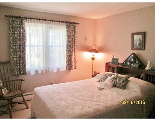 38 Greaney St, Springfield, MA 01104 photo 10