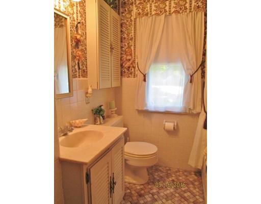 38 Greaney St, Springfield, MA 01104 photo 17