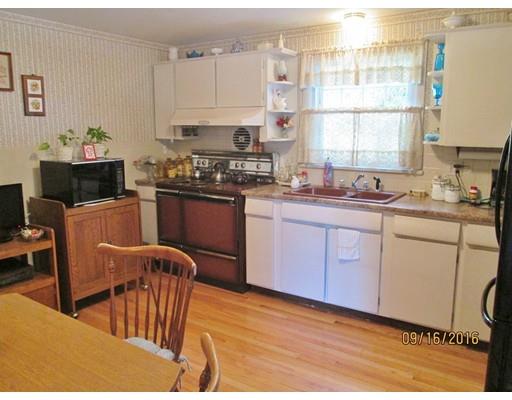 38 Greaney St, Springfield, MA 01104 photo 7