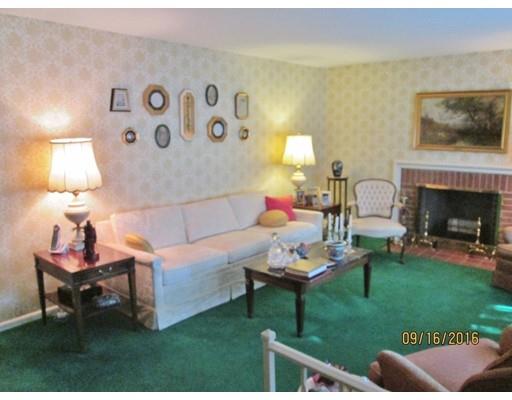 38 Greaney St, Springfield, MA 01104 photo 4