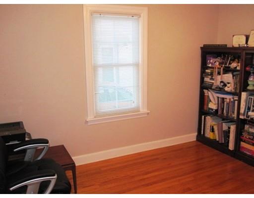 322 Abbott St, Springfield, MA 01118 photo 11