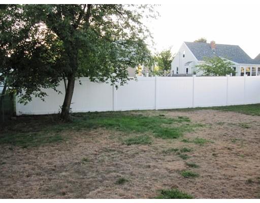 322 Abbott St, Springfield, MA 01118 photo 2