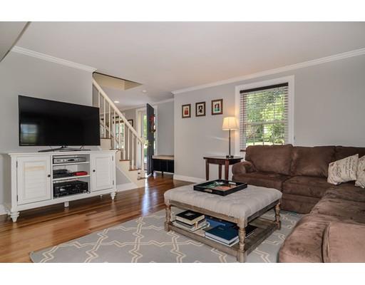 32 Willow St, Wellesley, MA 02481 photo 4