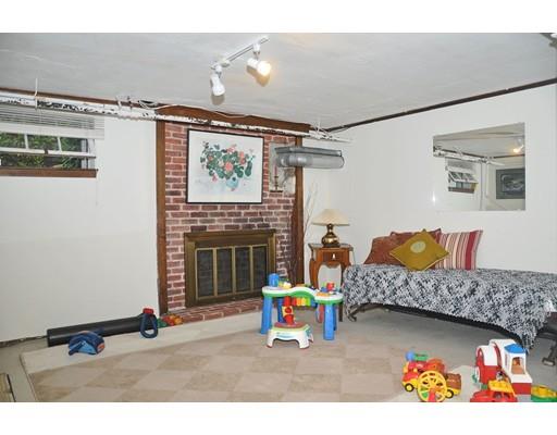 35 Centre Ln, Milton, MA 02186 photo 13