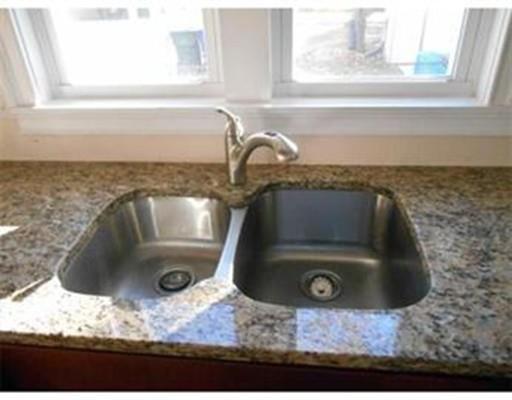 104 Belvidere St, Springfield, MA 01108 photo 4
