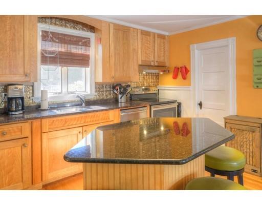 11 Lawrence St, Danvers, MA 01923 photo 5