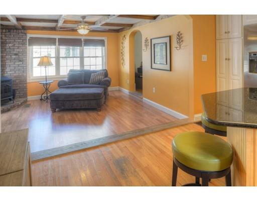 11 Lawrence St, Danvers, MA 01923 photo 8