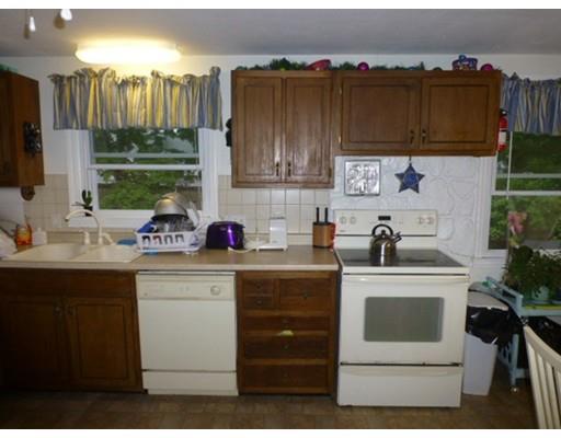 185 Kerry Dr, Springfield, MA 01118 photo 8