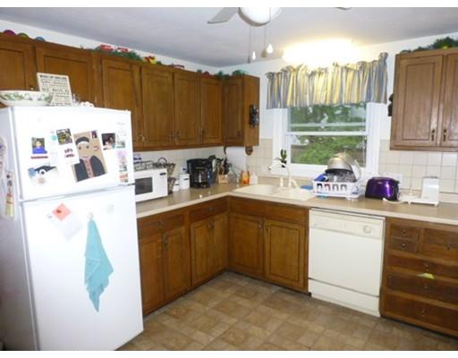185 Kerry Dr, Springfield, MA 01118 photo 7