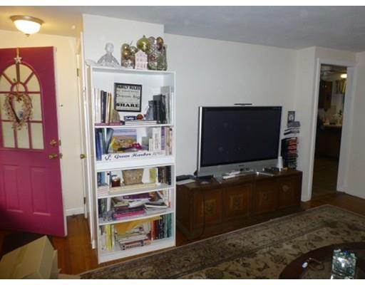 185 Kerry Dr, Springfield, MA 01118 photo 5