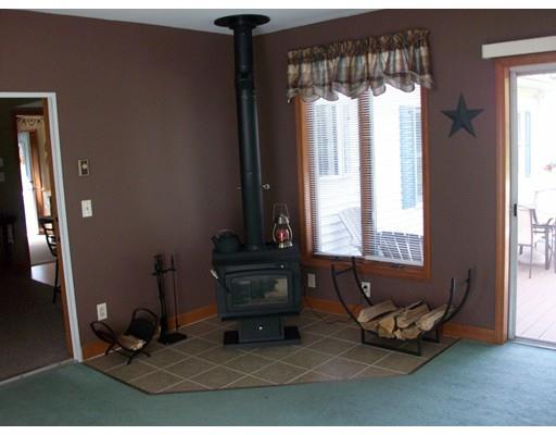 47 Ash St, Webster, MA 01570 photo 11