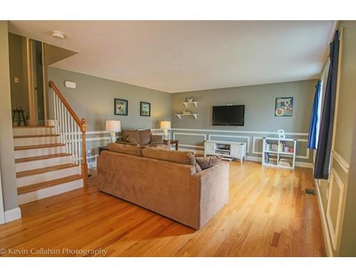 74 E High St, Avon, MA 02322 photo 8