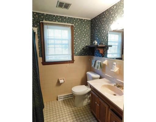 244 Ely Ave, West Springfield, MA 01089 photo 17