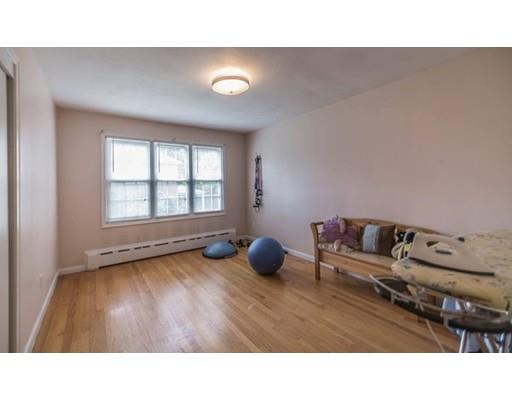 78 Chalmers St, Springfield, MA 01118 photo 16