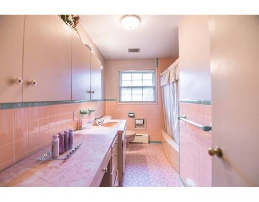 78 Chalmers St, Springfield, MA 01118 photo 17