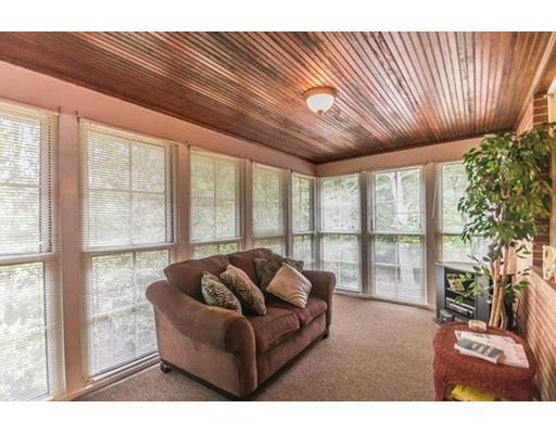 78 Chalmers St, Springfield, MA 01118 photo 9