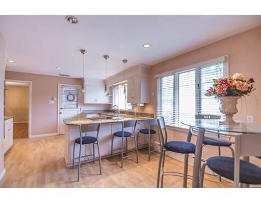 78 Chalmers St, Springfield, MA 01118 photo 7