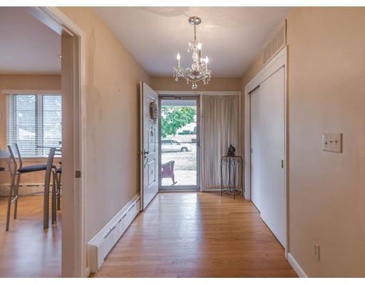 78 Chalmers St, Springfield, MA 01118 photo 8