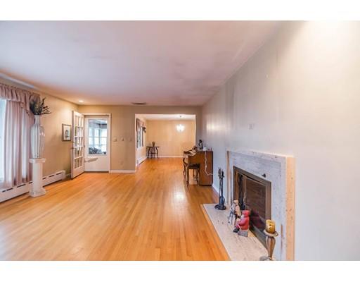 78 Chalmers St, Springfield, MA 01118 photo 11