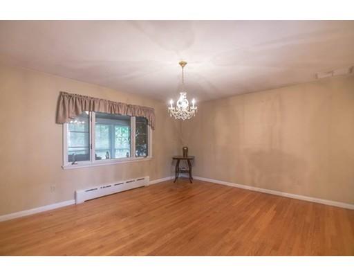 78 Chalmers St, Springfield, MA 01118 photo 10