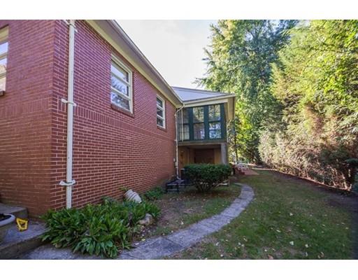78 Chalmers St, Springfield, MA 01118 photo 4