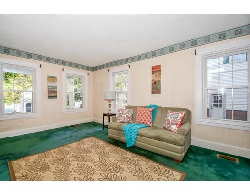 18 Temple St, Reading, MA 01867 photo 3