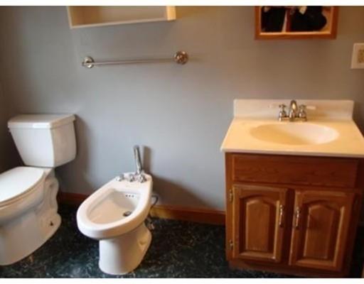552 Alden St, Fall River, MA 02723 photo 17