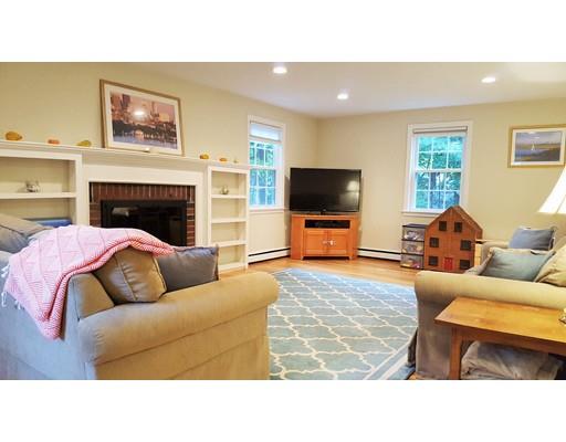 28 Colonial Rd, Hingham, MA 02043 photo 2