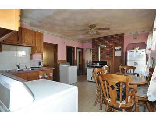 8 Wall St, Worcester, MA 01604 photo 2
